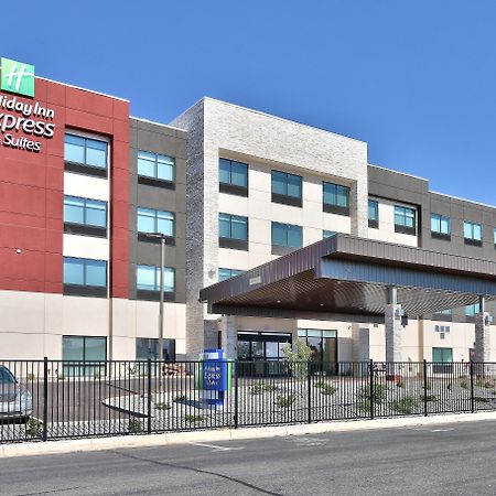 Holiday Inn Express & Suites - Albuquerque East By Ihg Exterior photo