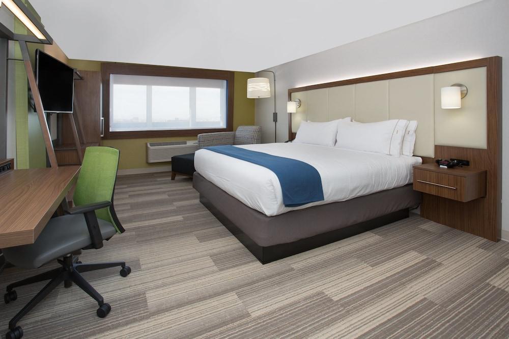 Holiday Inn Express & Suites - Albuquerque East By Ihg Exterior photo