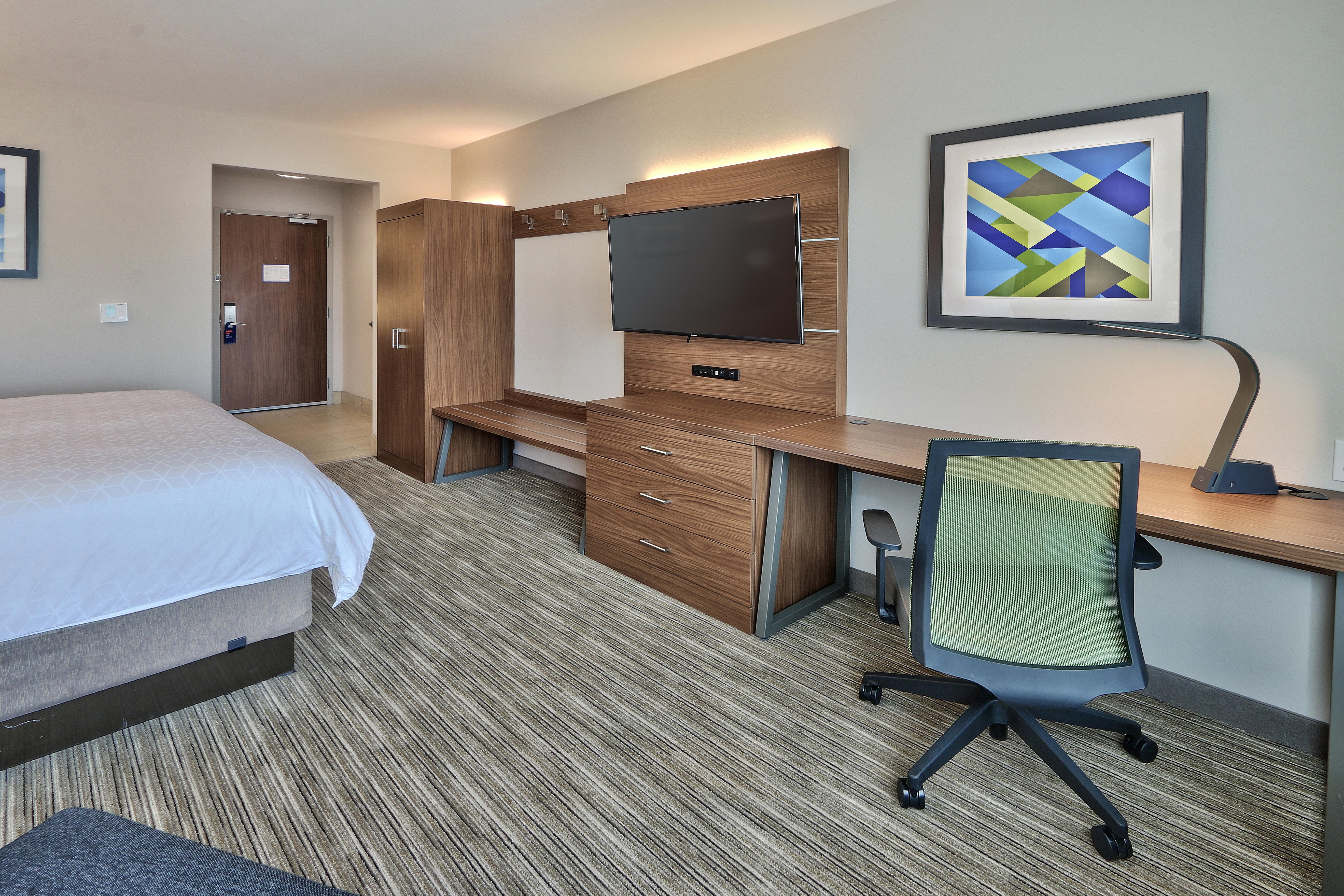 Holiday Inn Express & Suites - Albuquerque East By Ihg Exterior photo